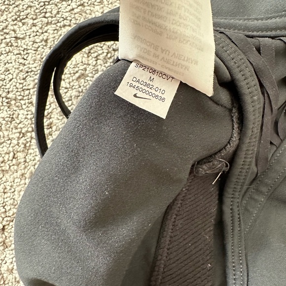 Nike - Dri-Fit Cropped Training Tank Laced Bra - Size M - Picture 5 of 5